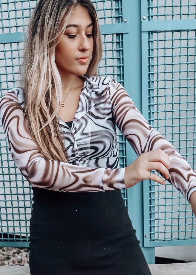 BLACK AND WHITE SWIRL MESH TOP – TOPS BY TAYLOR