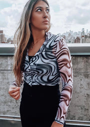 BLACK AND WHITE SWIRL MESH TOP