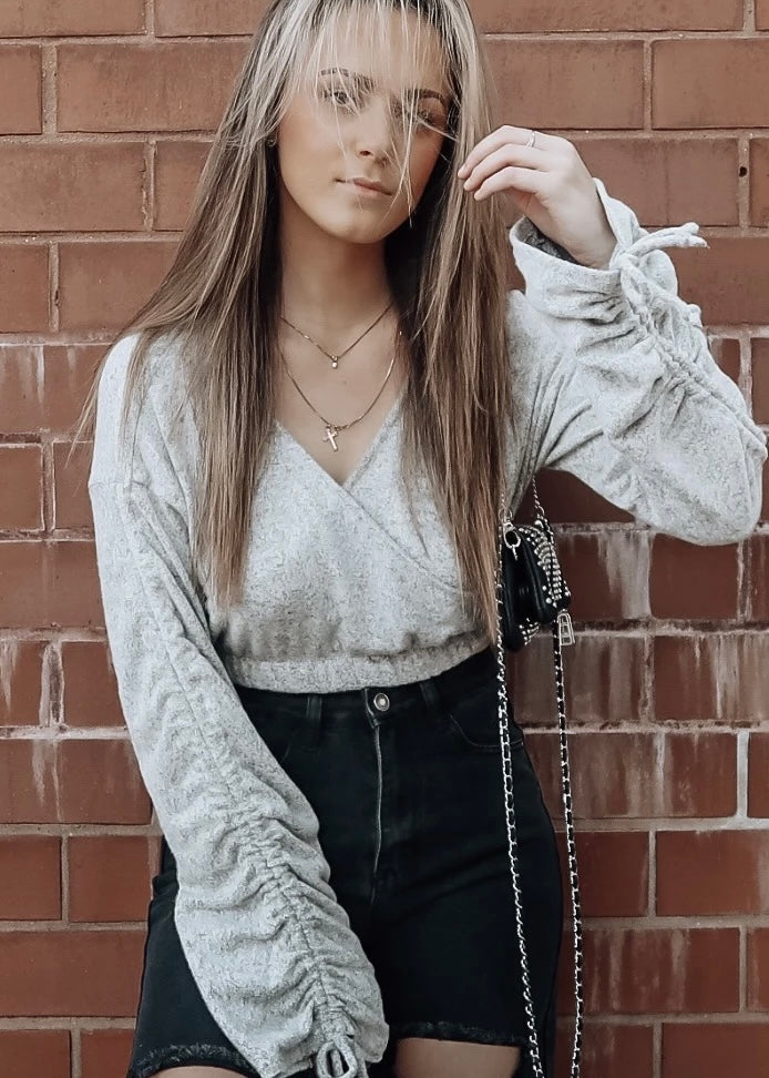 GREY CROPPED SWEATER WITH SLEEVE DETAIL